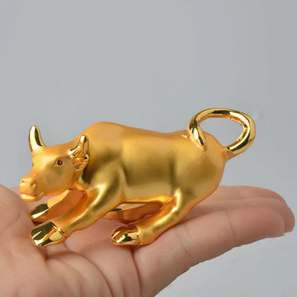 Alloy golden Wall Street Bull Ox Figurine Charging Stock Market Bull Statue Fengshui Sculpture figurines Home Office Decor